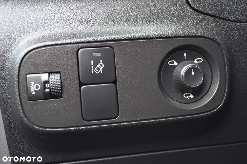 Citroën C3 1.2 PureTech GPF Shine S&S EAT6 - 24