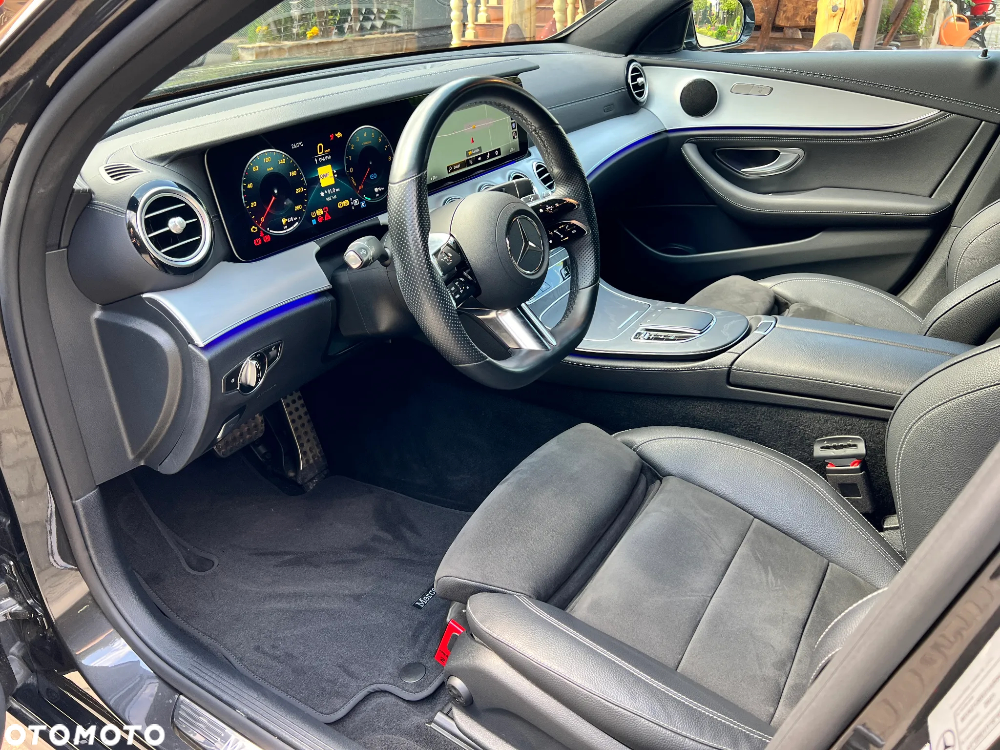 Mercedes-Benz Klasa E 300 AMG - 14
