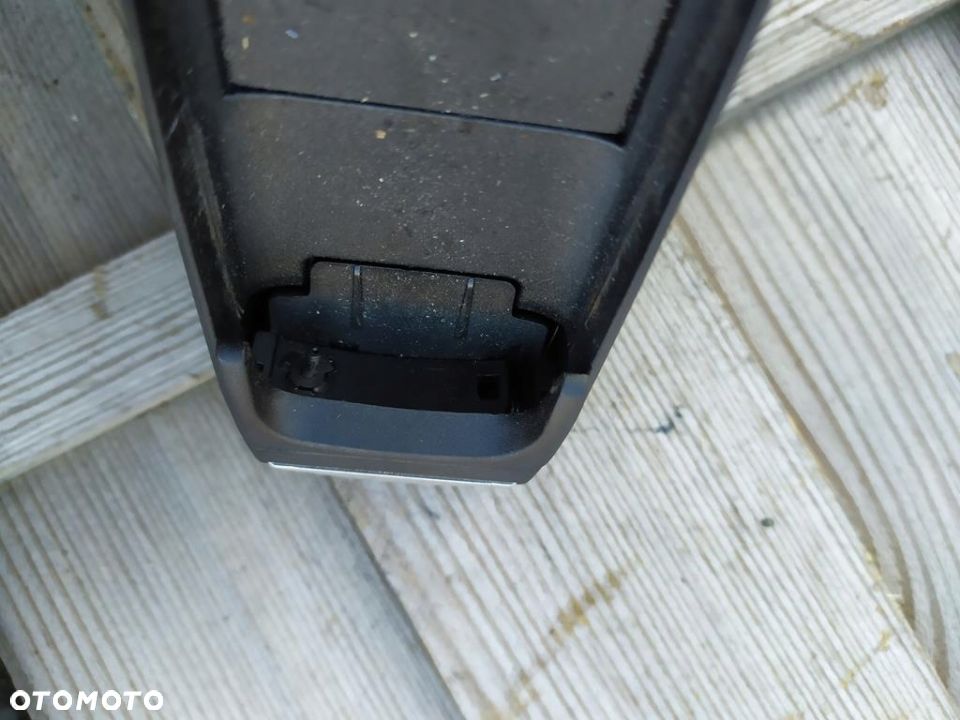 MERCEDES UCHWYT TELEFONU UHI A2128200351 6303i - 3