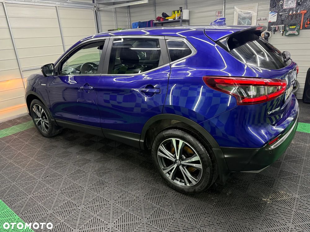 Nissan Qashqai 1.2 DIG-T 360 - 1