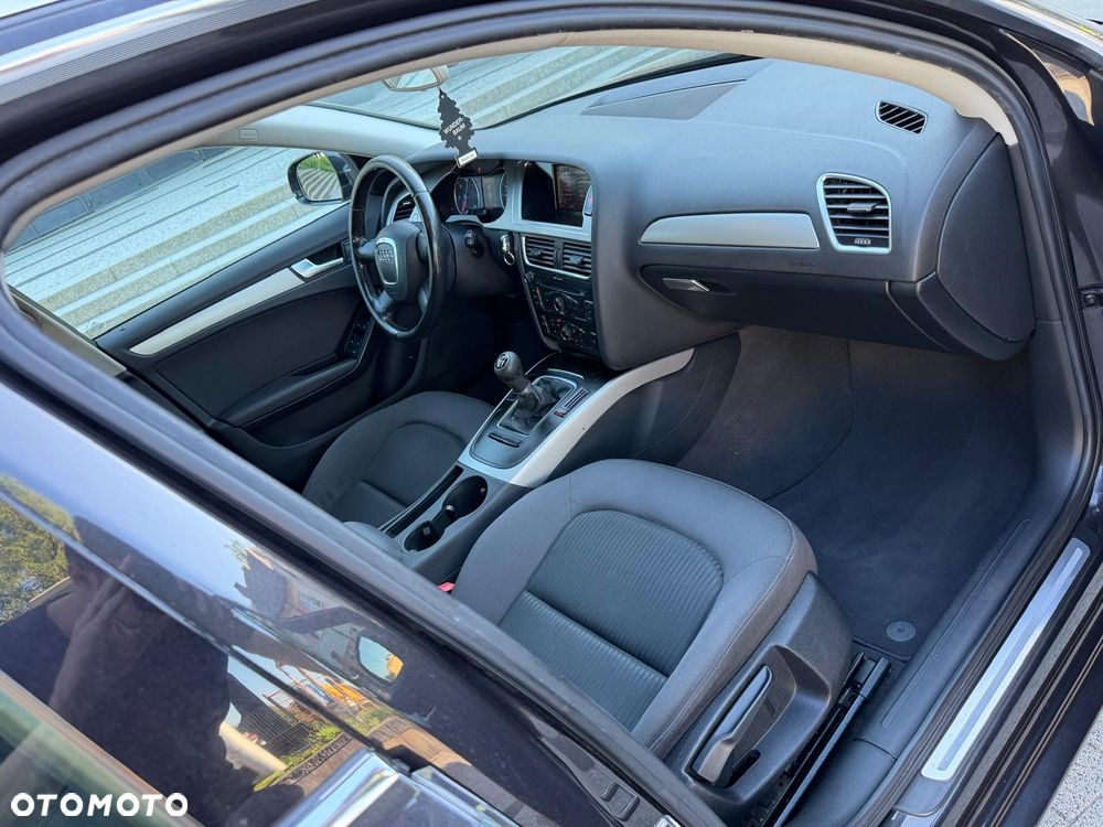 Audi A4 Avant 2.0 TDI DPF Ambition - 25
