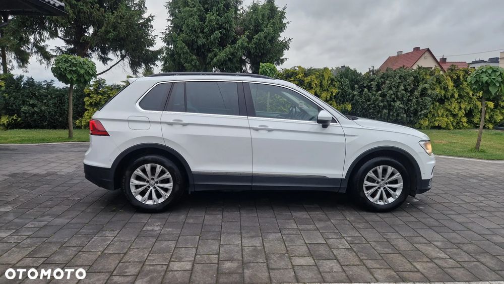 Volkswagen Tiguan 2.0 TDI SCR 4MOTION (BlueMotion Techn.) DSG Trendline - 26