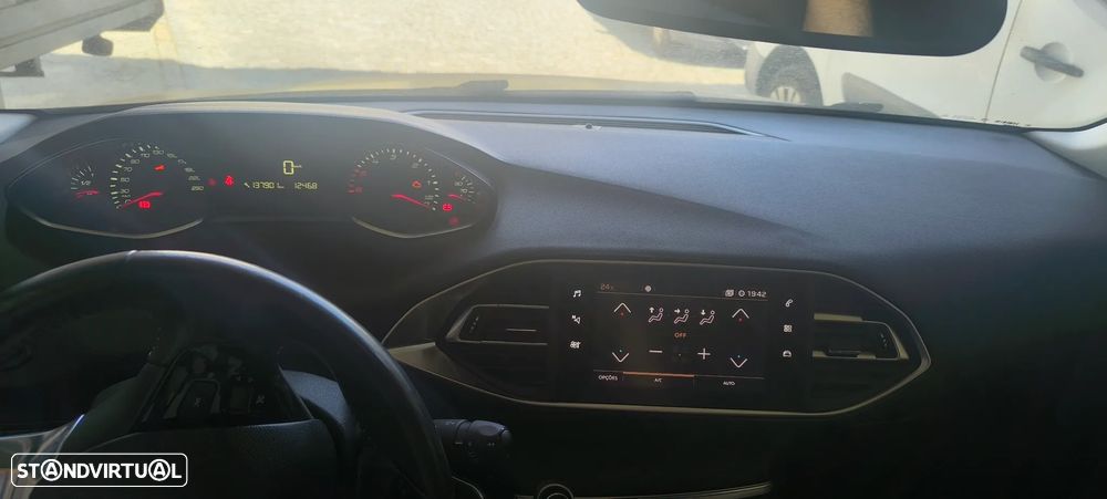 Peugeot 308 SW - 16