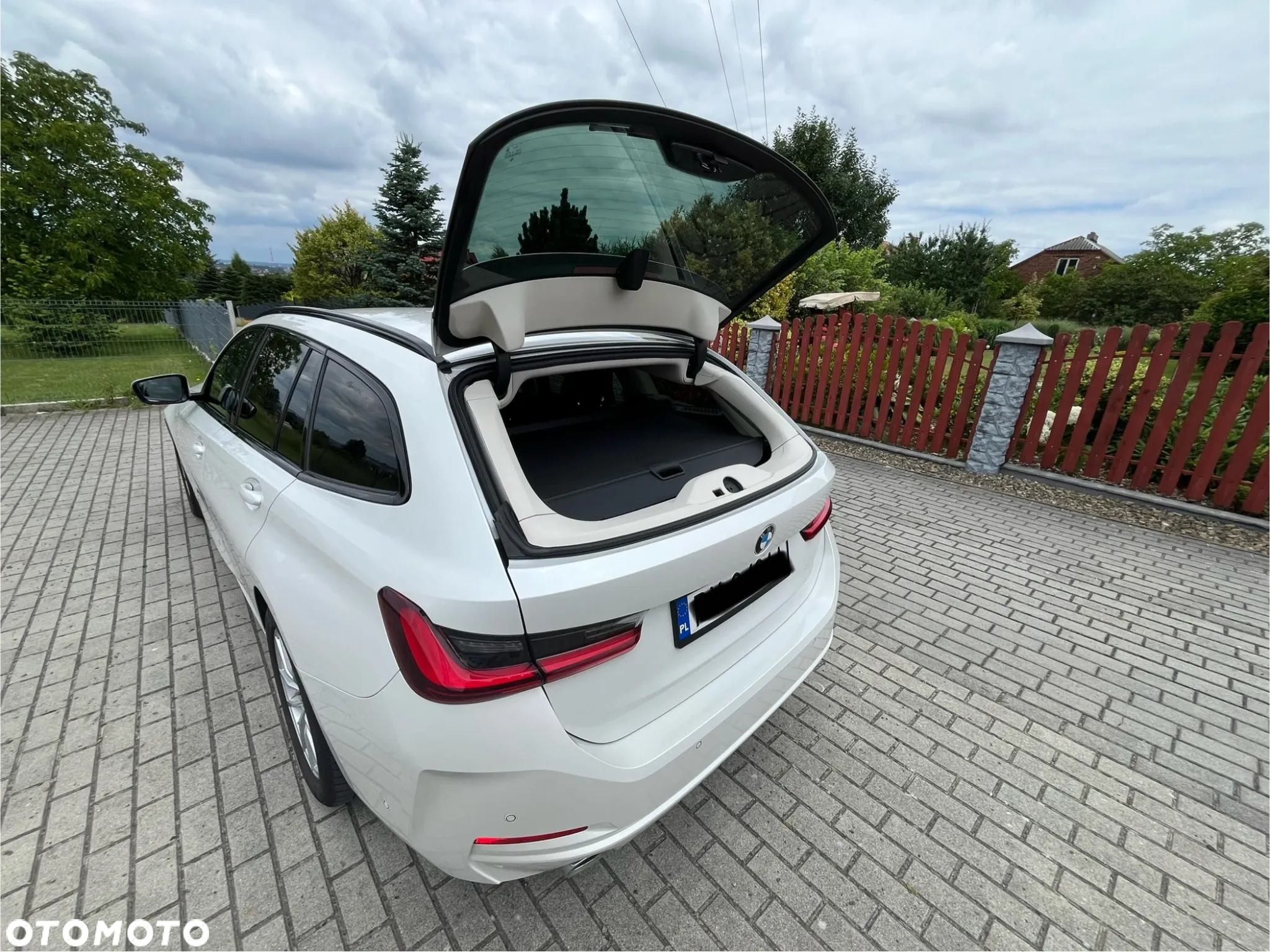 BMW Seria 3 320d Touring - 23