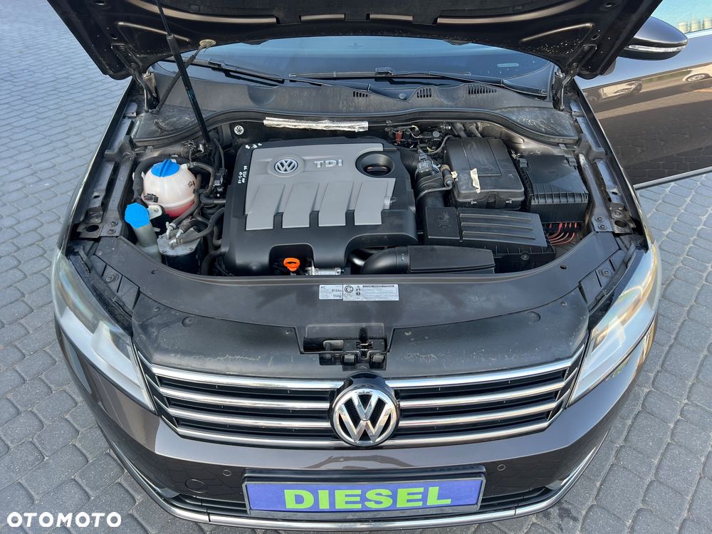Volkswagen Passat 1.6 TDI BMT Comfortline - 11
