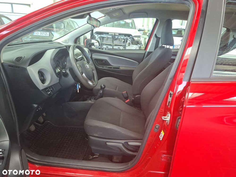 Toyota Yaris - 13