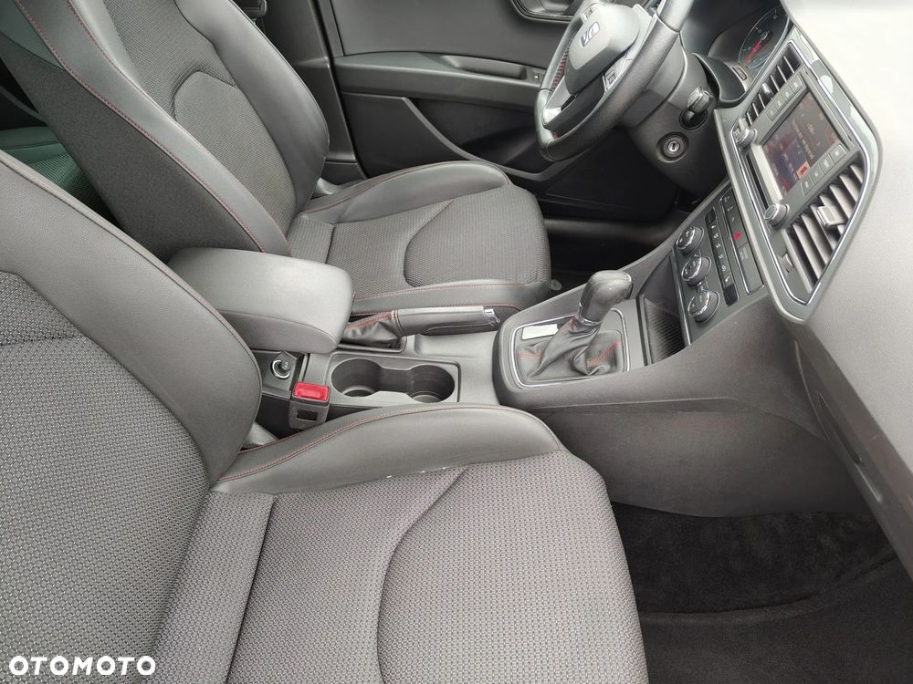 Seat Leon 2.0 TDI DPF Ecomotive DSG FR - 26