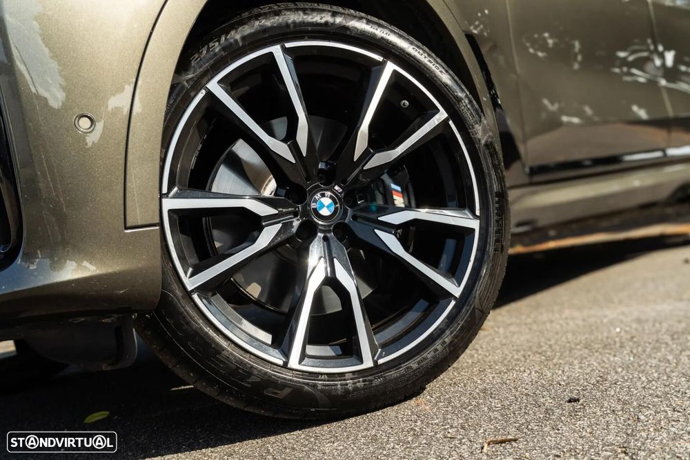 BMW X7 40 d xDrive Pack M - 29