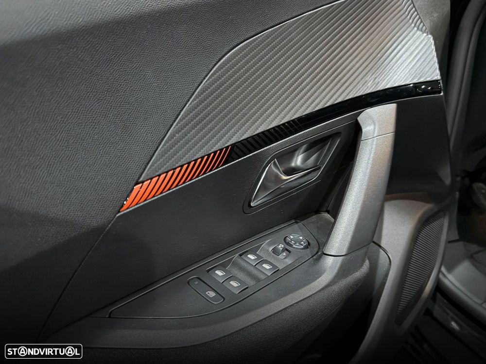 Peugeot 2008 1.2 PureTech Active Pack - 15