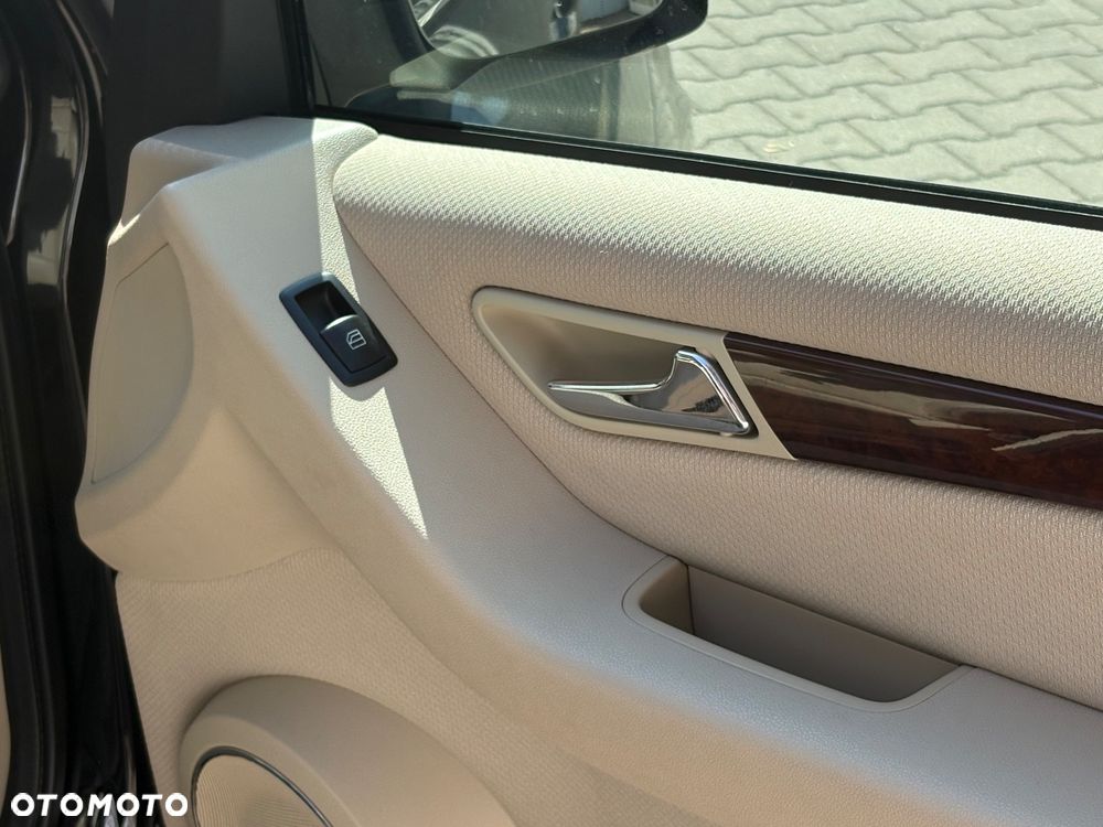 Mercedes-Benz Klasa B 200 Autotronic Special Edition - 29