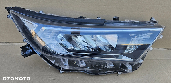 Reflektor prawy Toyota RAV4 2018- ORYGINAŁ!