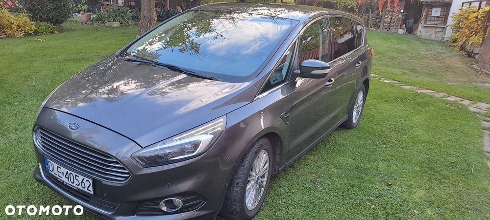 Ford S-Max - 11