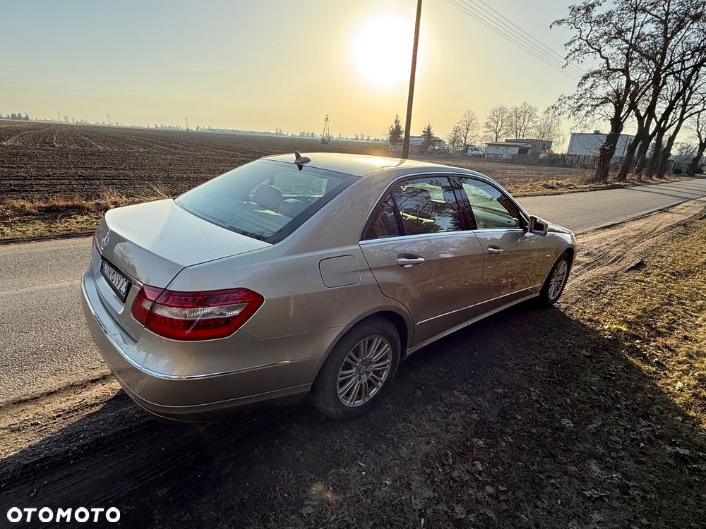 Mercedes-Benz Klasa E 200 BlueTEC 7G-TRONIC Avantgarde - 14