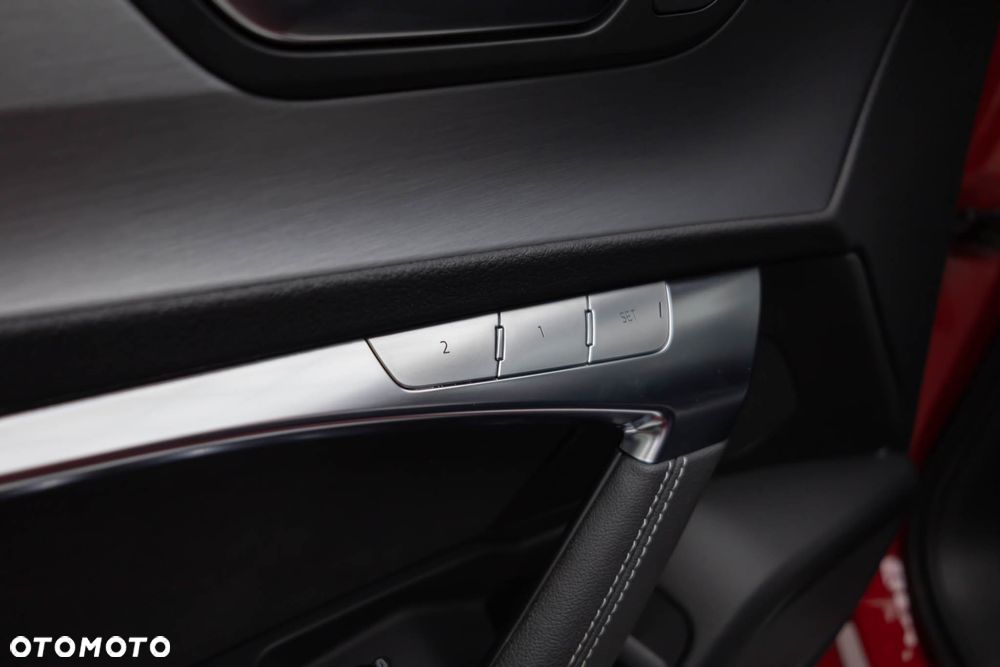 Audi A6 Avant 55 TFSI e quattro S tronic S line - 28