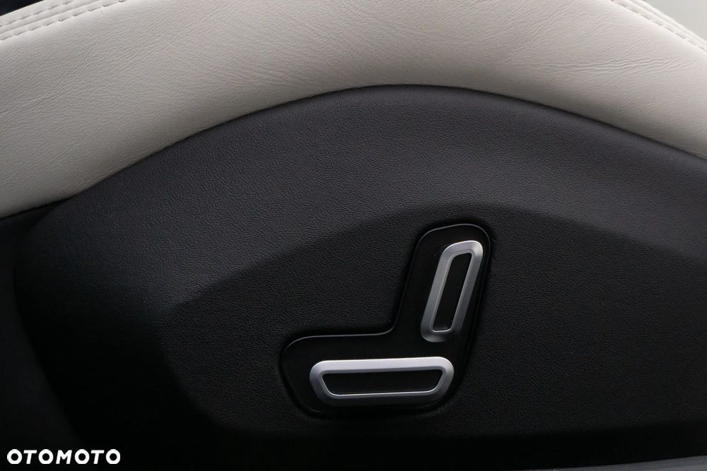 Ferrari Roma Spider - 16