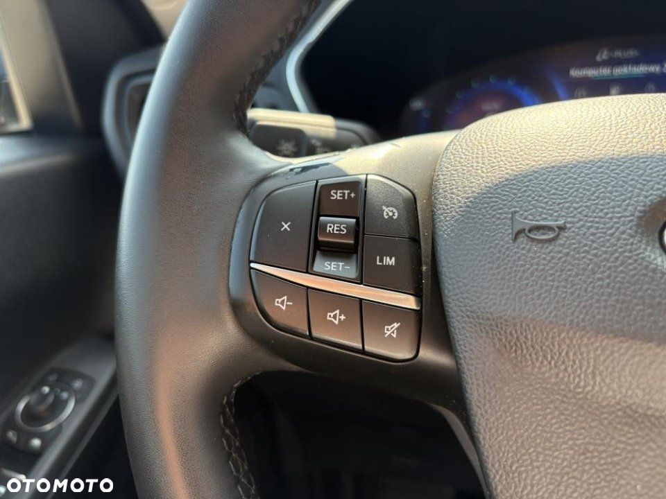 Ford Kuga - 16