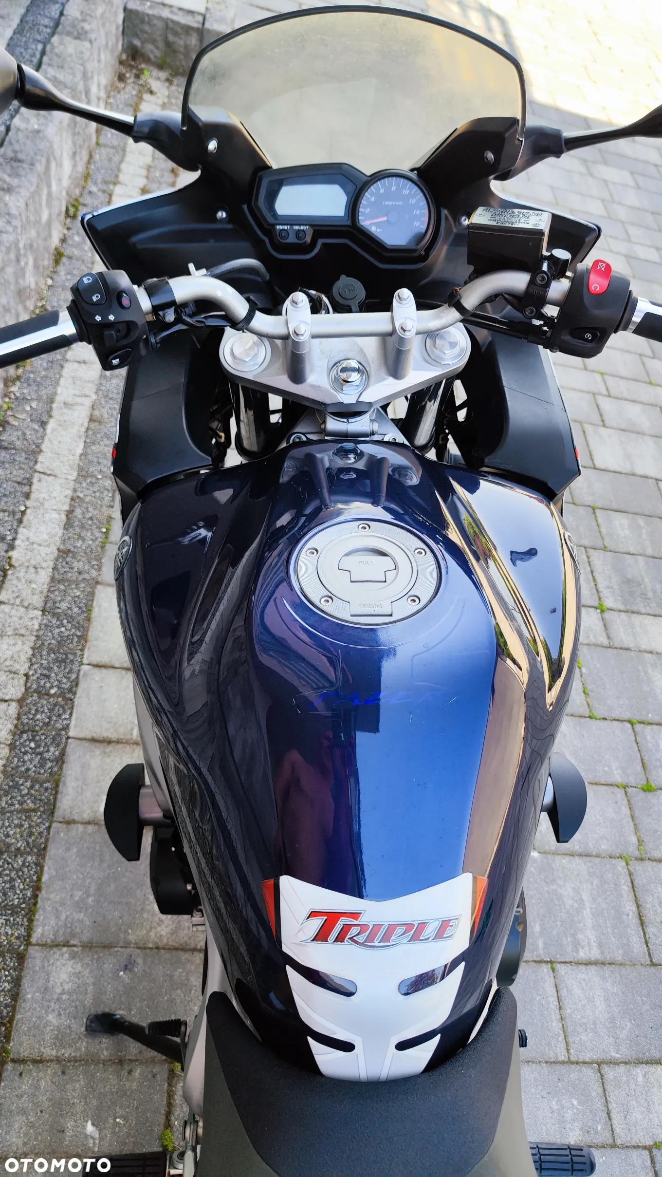 Yamaha FZS - 15