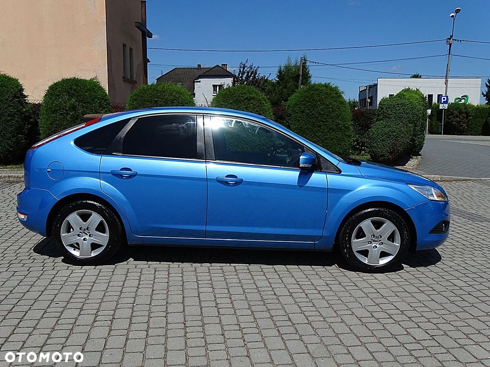 Ford Focus 1.6 16V Ghia - 11