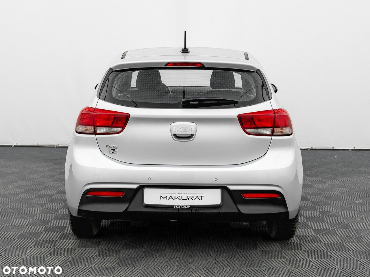 Kia Rio 1.2 M - 11