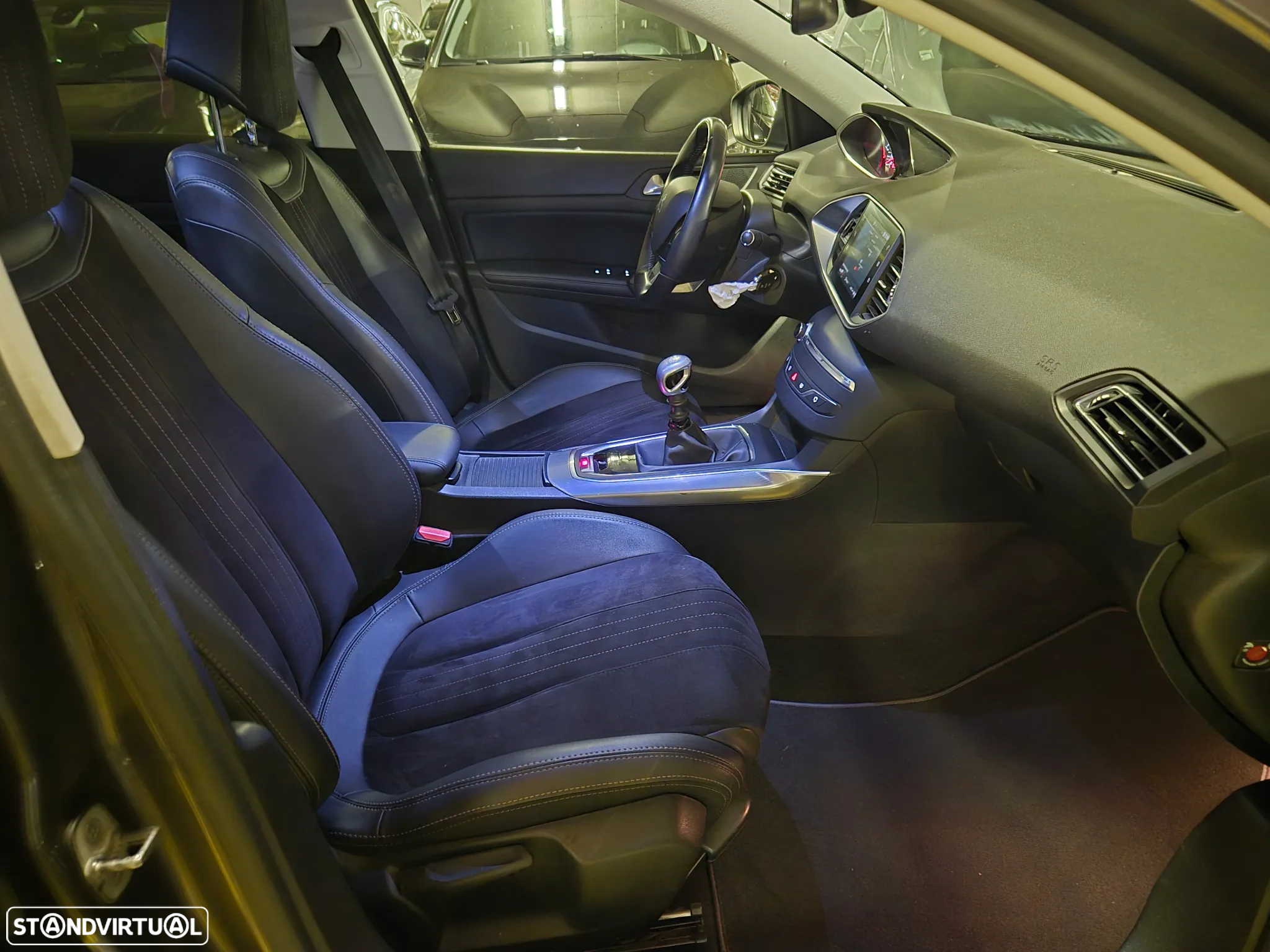 Peugeot 308 SW 1.5 BlueHDi Allure - 19