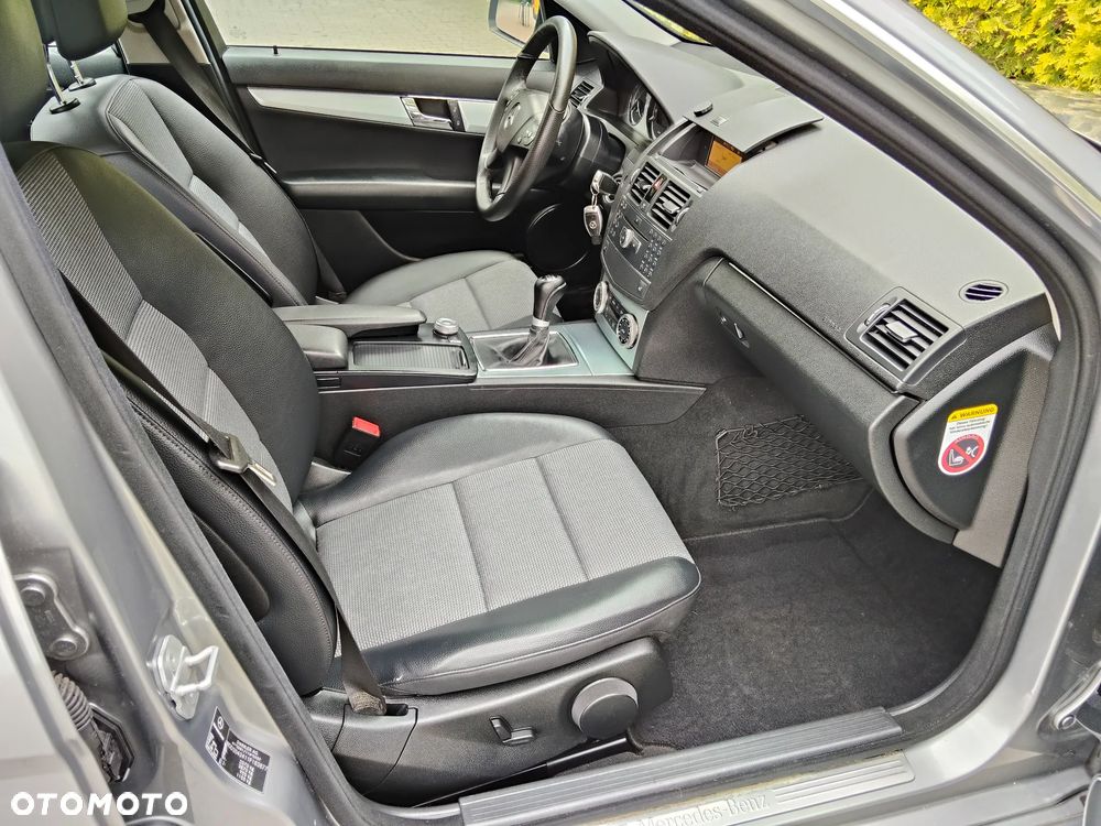 Mercedes-Benz Klasa C 200 Avantgarde Edition - 7