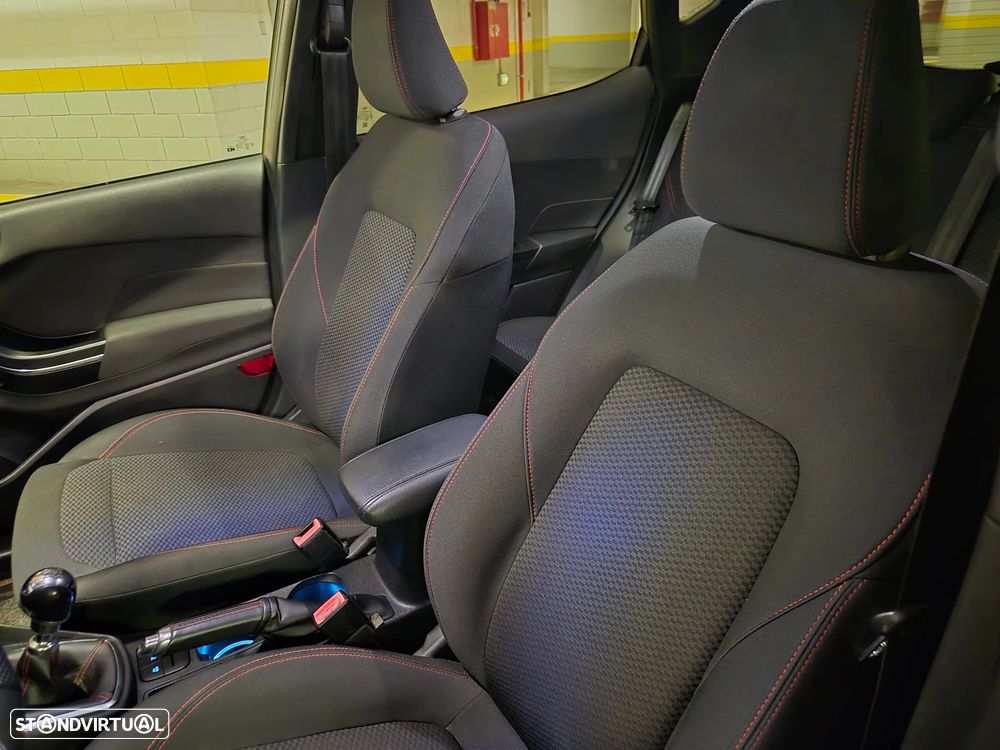 Ford Fiesta 1.0 EcoBoost ST-Line - 25
