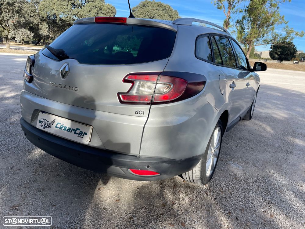 Renault Mégane Sport Tourer - 16