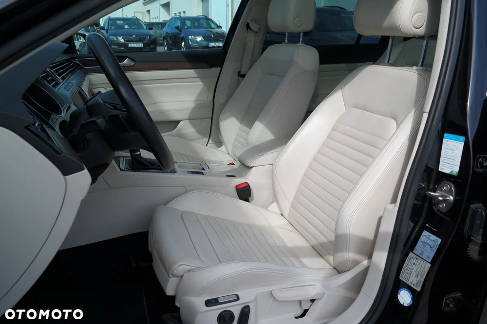 Volkswagen Passat 2.0 TDI Bi-Turbo BMT 4Mot Highline DSG - 11