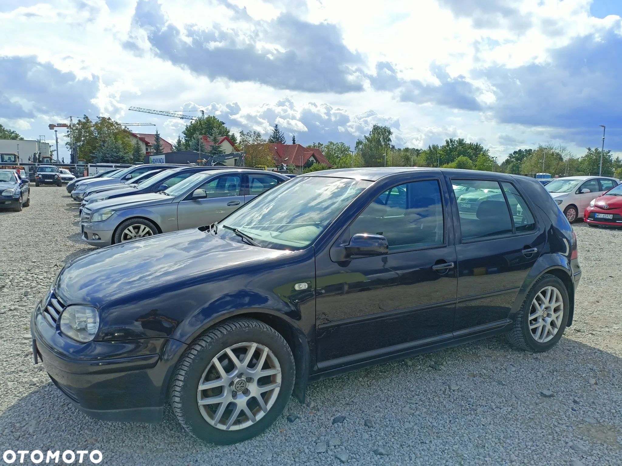 Volkswagen Golf - 1