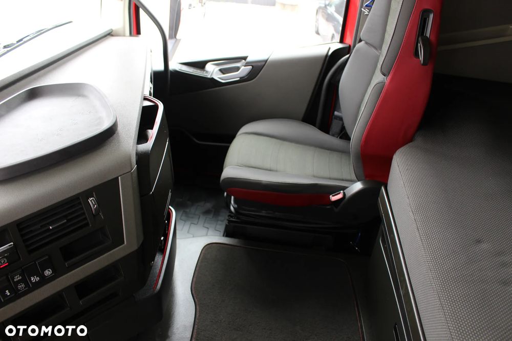 Volvo FH4 500 *E5*EEV / HYDRAULIKA / PEŁNY SPOILER/ *SERWIS FR*/ SUPER STAN / - 32