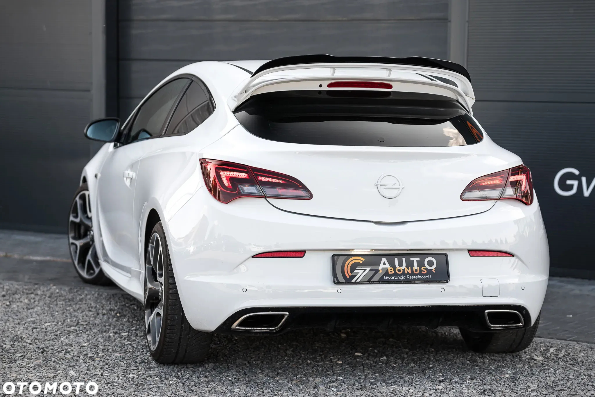 Opel Astra IV GTC OPC - 10