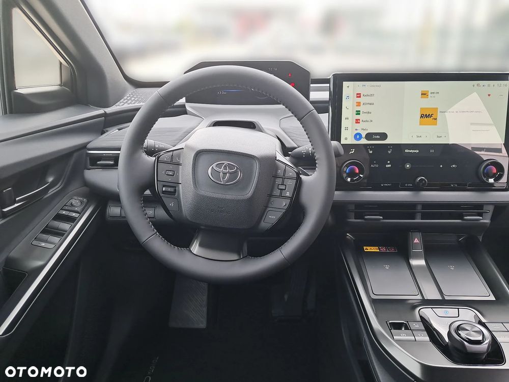 Toyota C-HR+ - 13