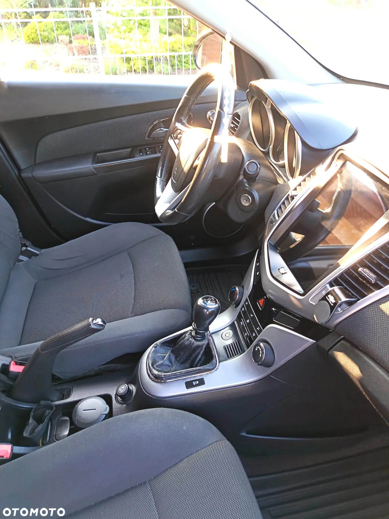 Chevrolet Cruze 1.8 LS+ - 12