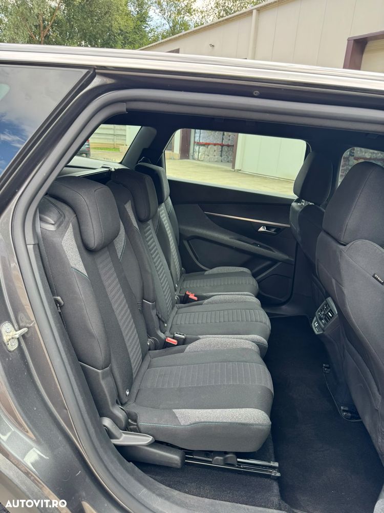 Peugeot 5008 - 25