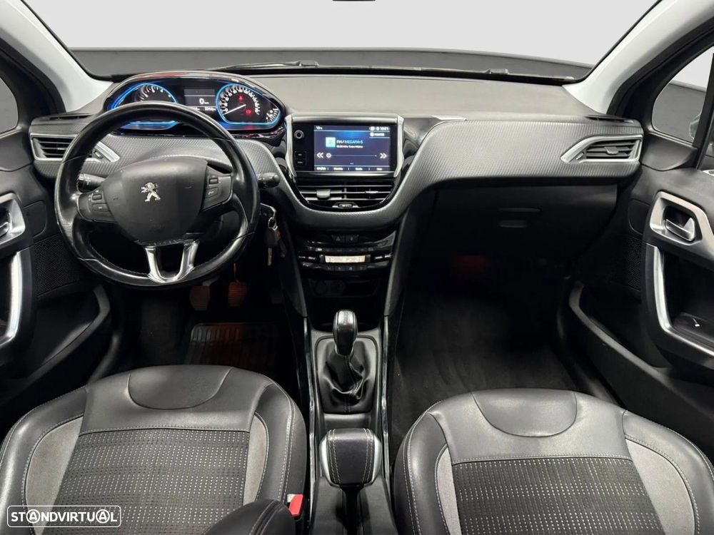 Peugeot 2008 1.2 PureTech Allure - 6
