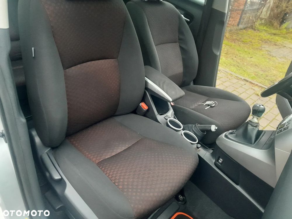 Toyota Verso 1.8 7-Sitzer Comfort - 23