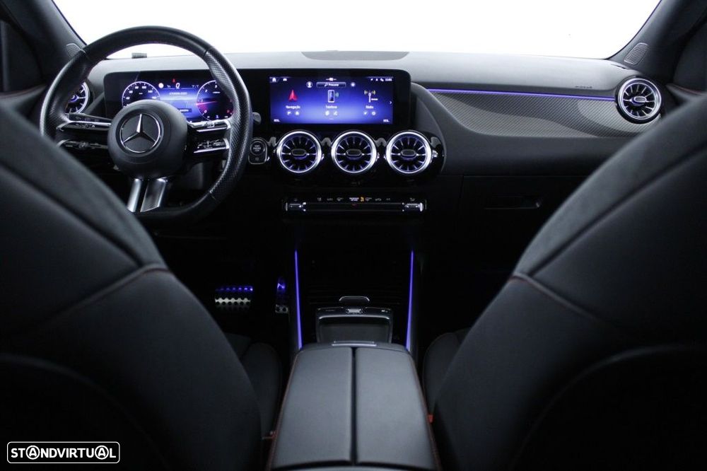 Mercedes-Benz GLA 180 d AMG Line - 18