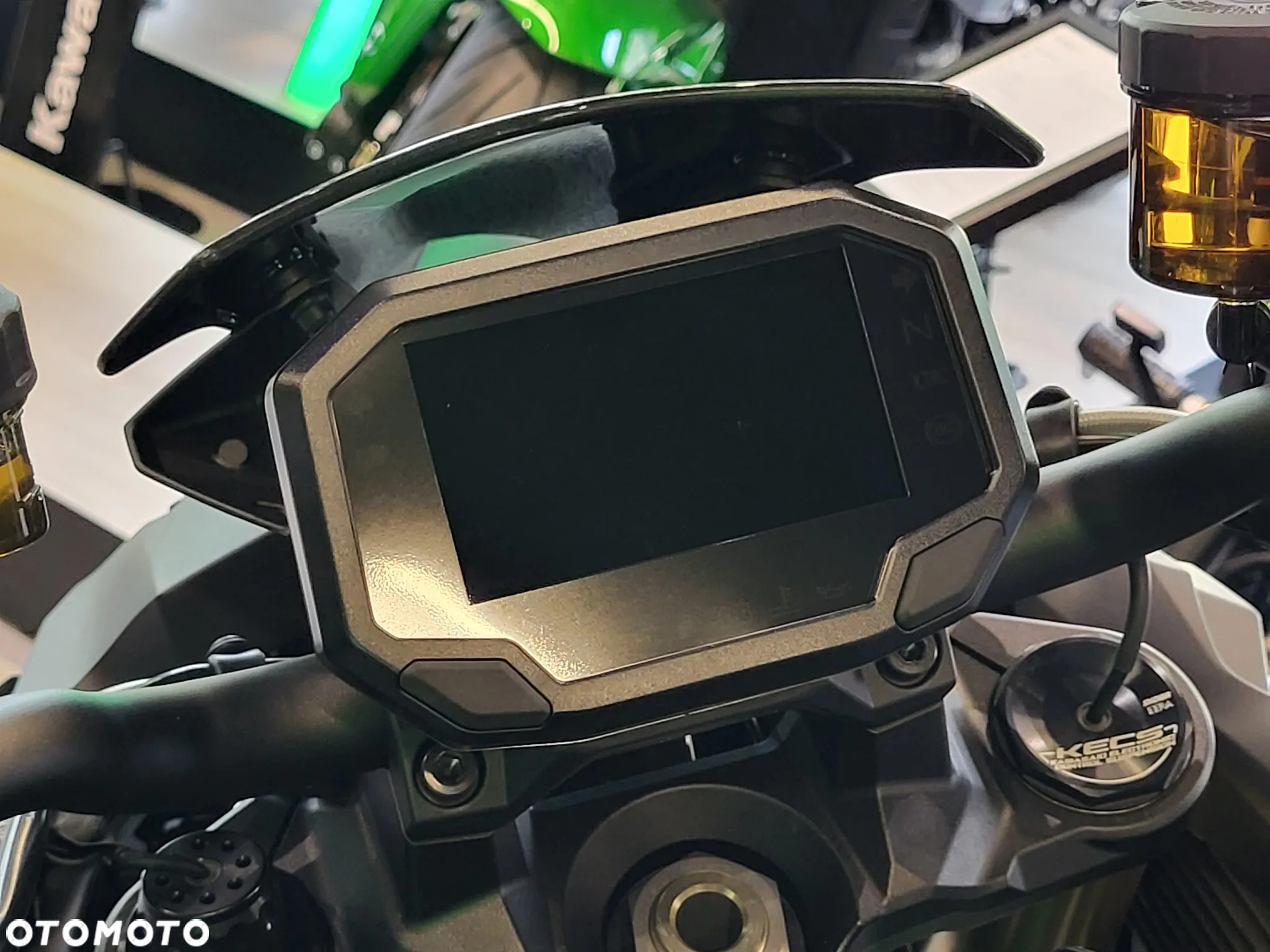 Kawasaki H2 - 16