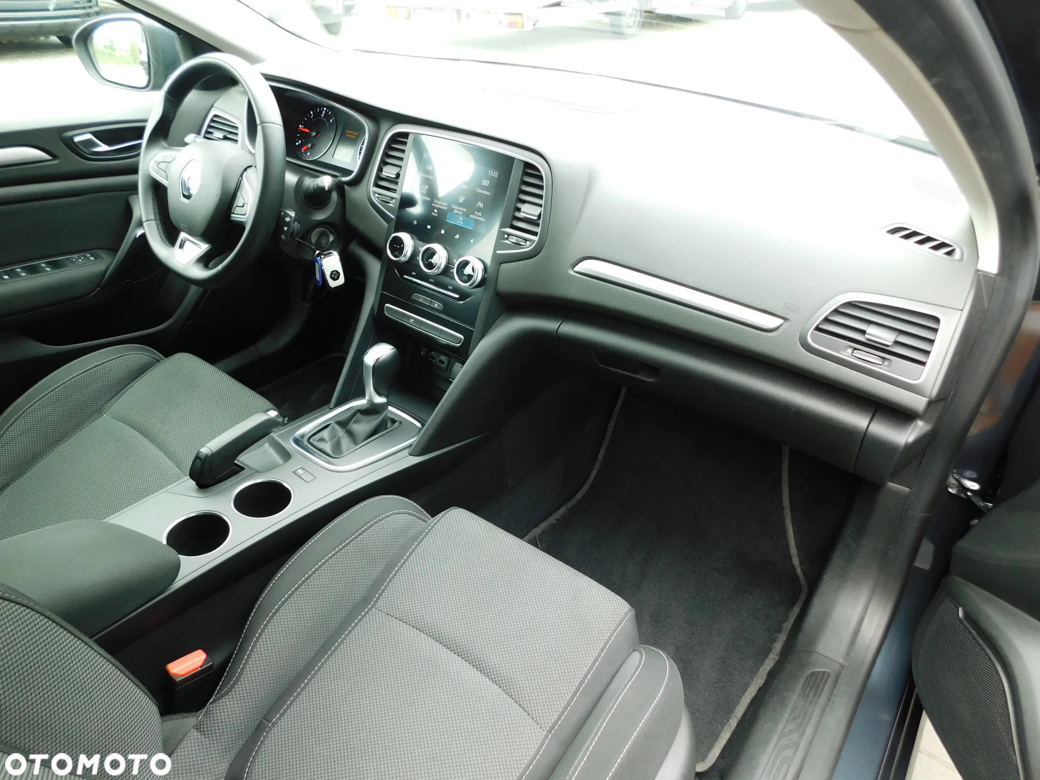 Renault Megane BLUE dCi 115 EDC INTENS - 23