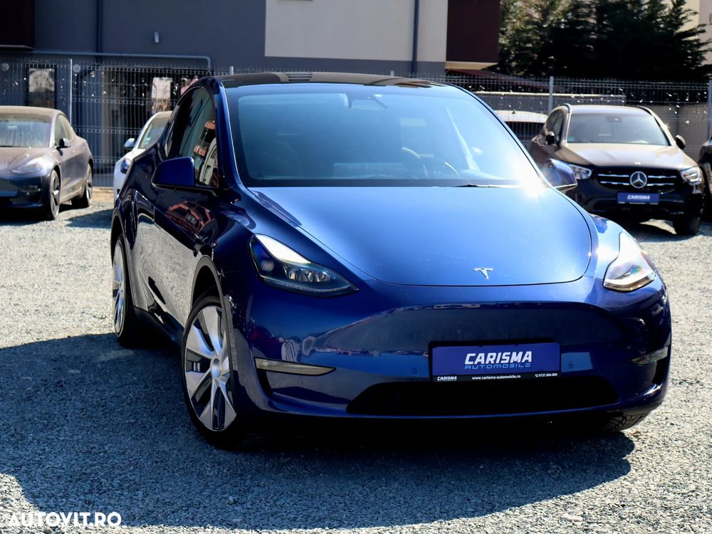 Tesla Model Y - 1
