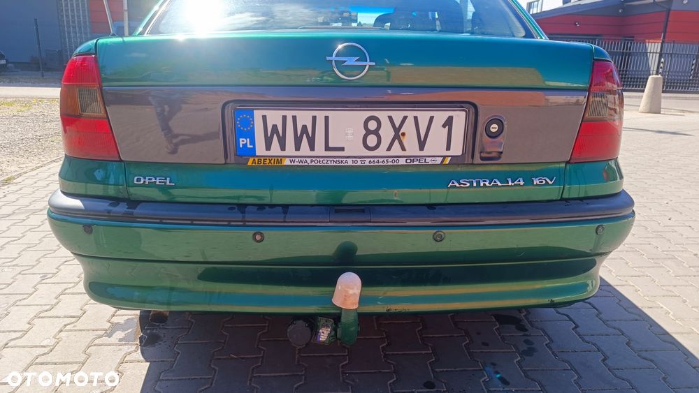 Opel Astra 1.4 16v GL - 9