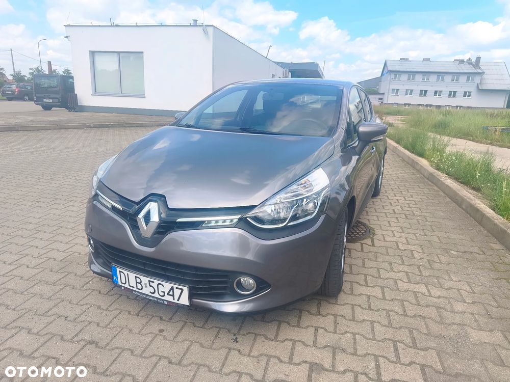 Renault Clio 1.2 16V 75 Life - 10