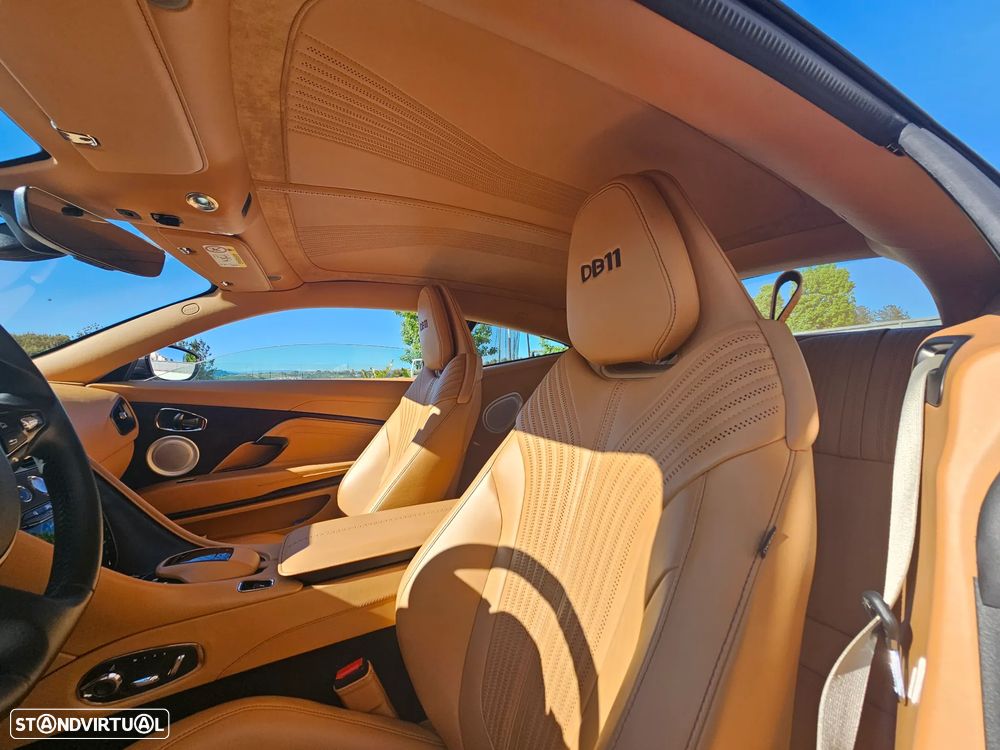 Aston Martin DB11 Coupé V12 AMR - 8