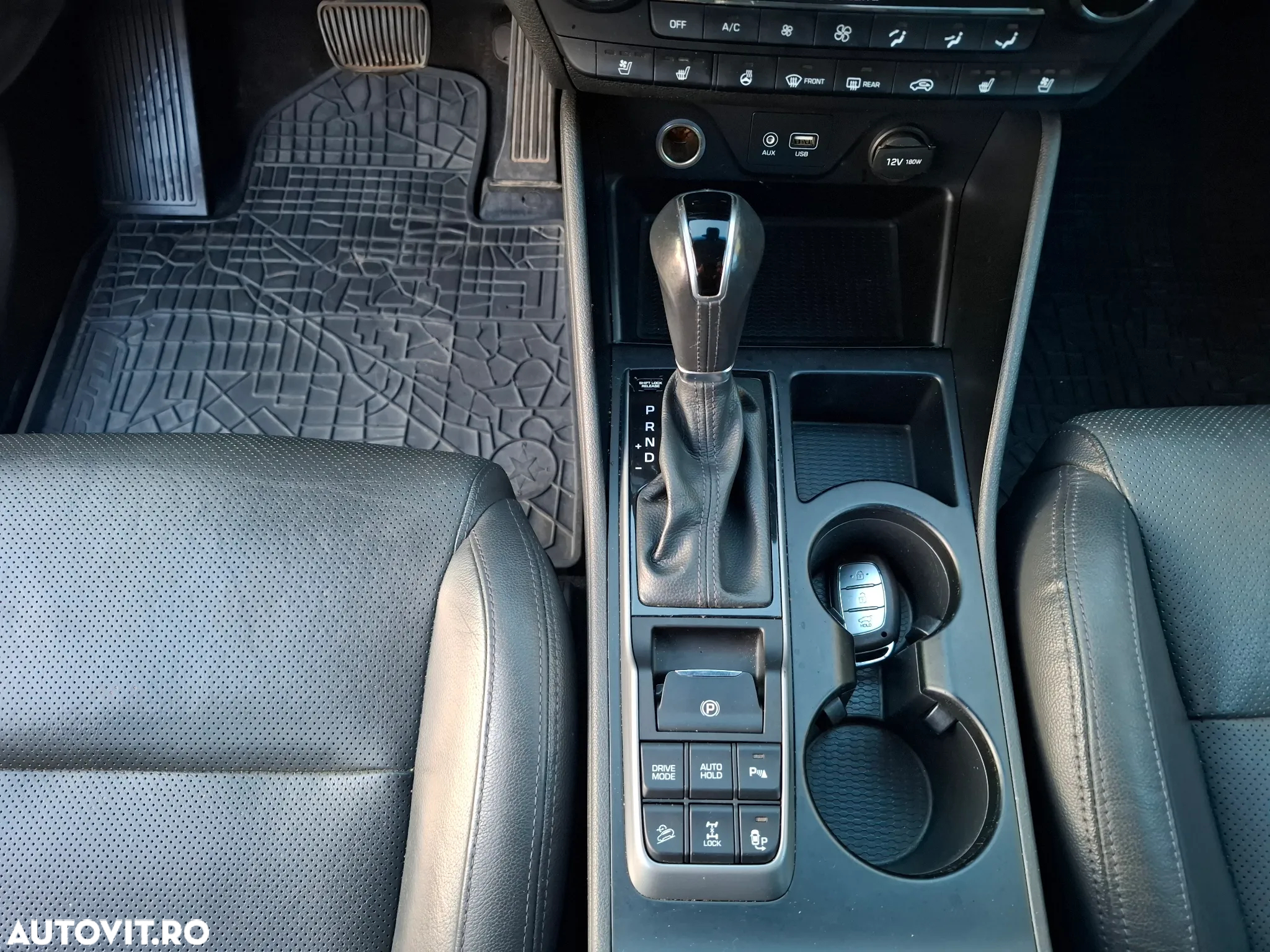 Hyundai Tucson 2.0 CRDI 4WD 6AT Luxury Pack+ - 11