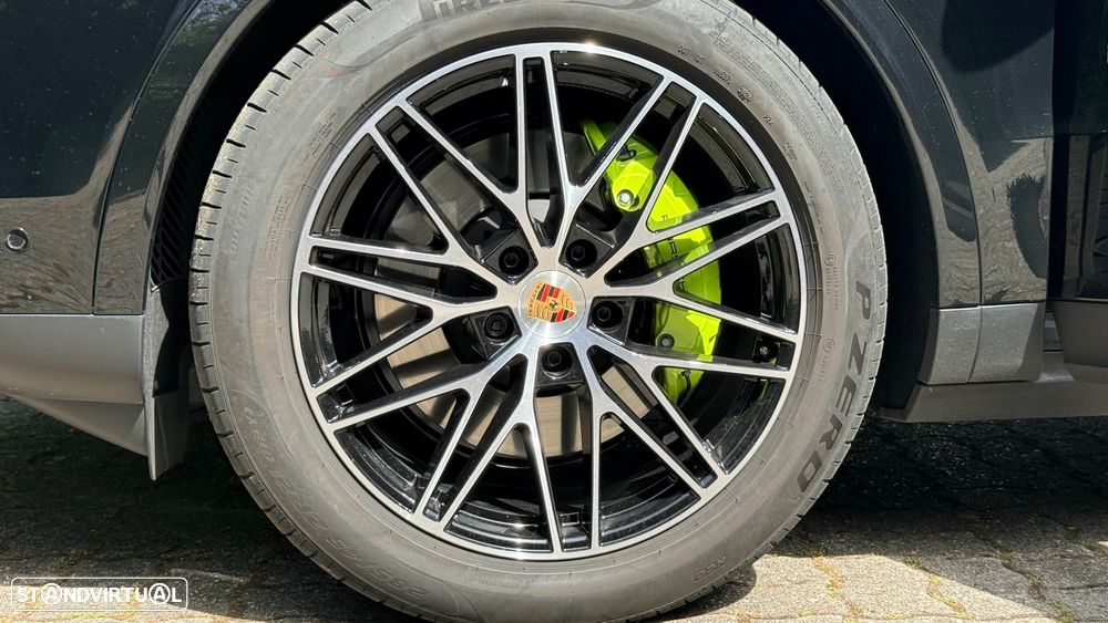 Porsche Cayenne Coupé E-Hybrid - 37