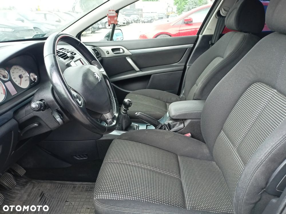 Peugeot 407 - 8