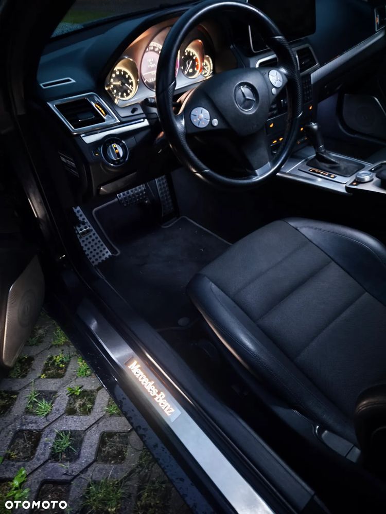 Mercedes-Benz Klasa E 250 CGI BlueEffICIENCY - 35