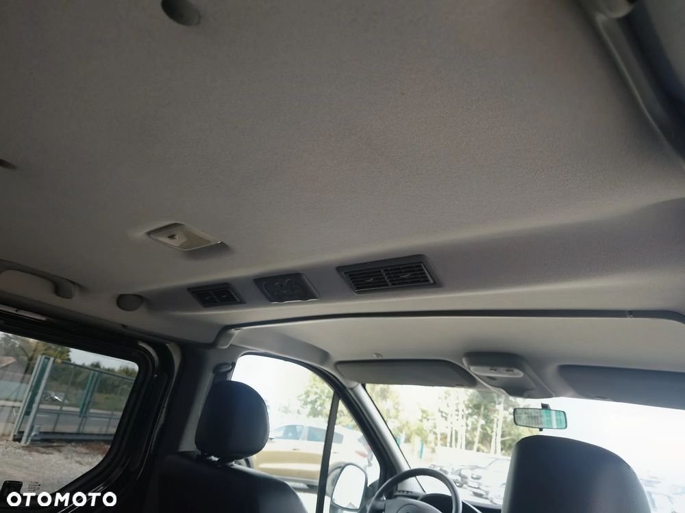 Renault Trafic FAP Grand Passenger Black Edition - 23