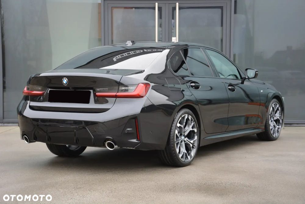 BMW Seria 3 330d xDrive mHEV M Sport - 6