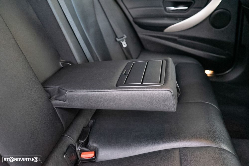 BMW 320 d Auto Pack M - 52